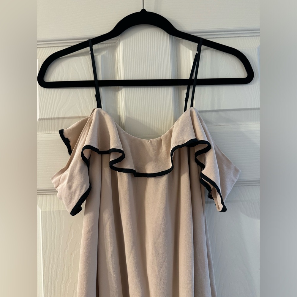 Gold Hawk 100% silk off the shoulder dress